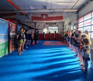 <strong>Read more about</strong><br />LEOBEN - DAY 2 of the Royal Thai Embaasy Muaythai Seminar Series in five cities across Austria and Slovakia with Rajadamnern World Series (RWS) Champion Somratsamee. LEOBEN - DAY 2 of the Royal Thai Embaasy Muaythai Seminar Series in five cities across Austria and Slovakia with Rajadamnern World Series (RWS) Champion Somratsamee.